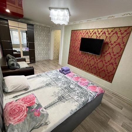 Лермонтова 91 Apartment Pavlodar Bagian luar foto