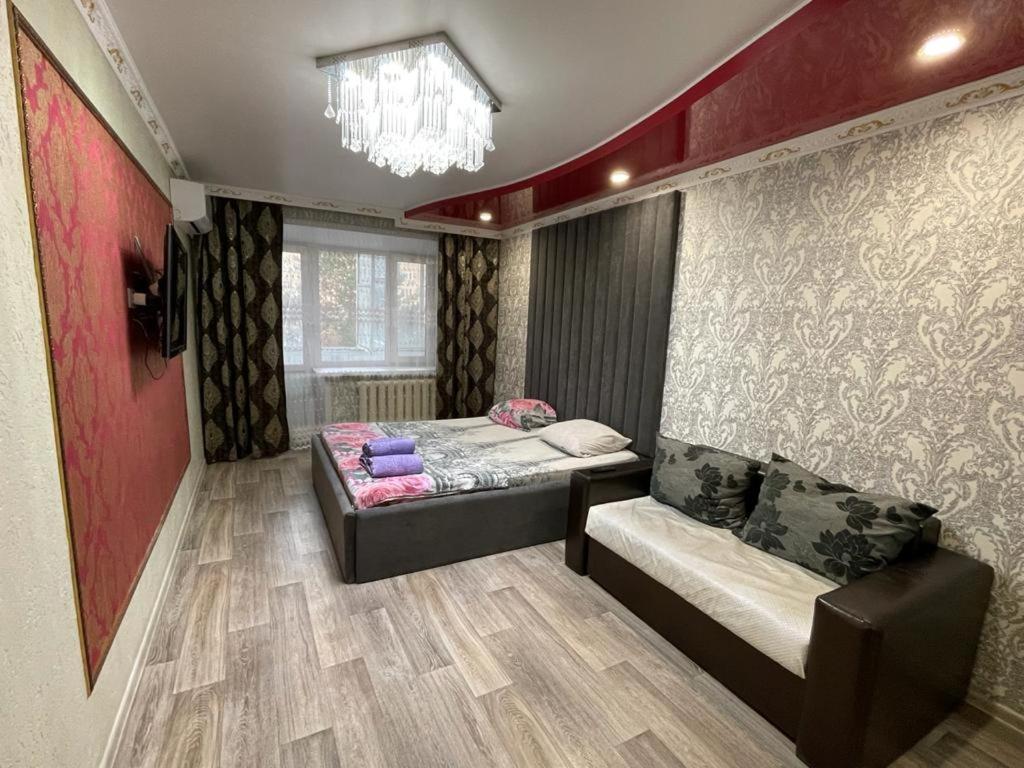 Лермонтова 91 Apartment Pavlodar Bagian luar foto